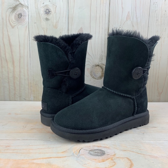 SALE ugg Bailey Button 2 black boots - Picture 1 of 8